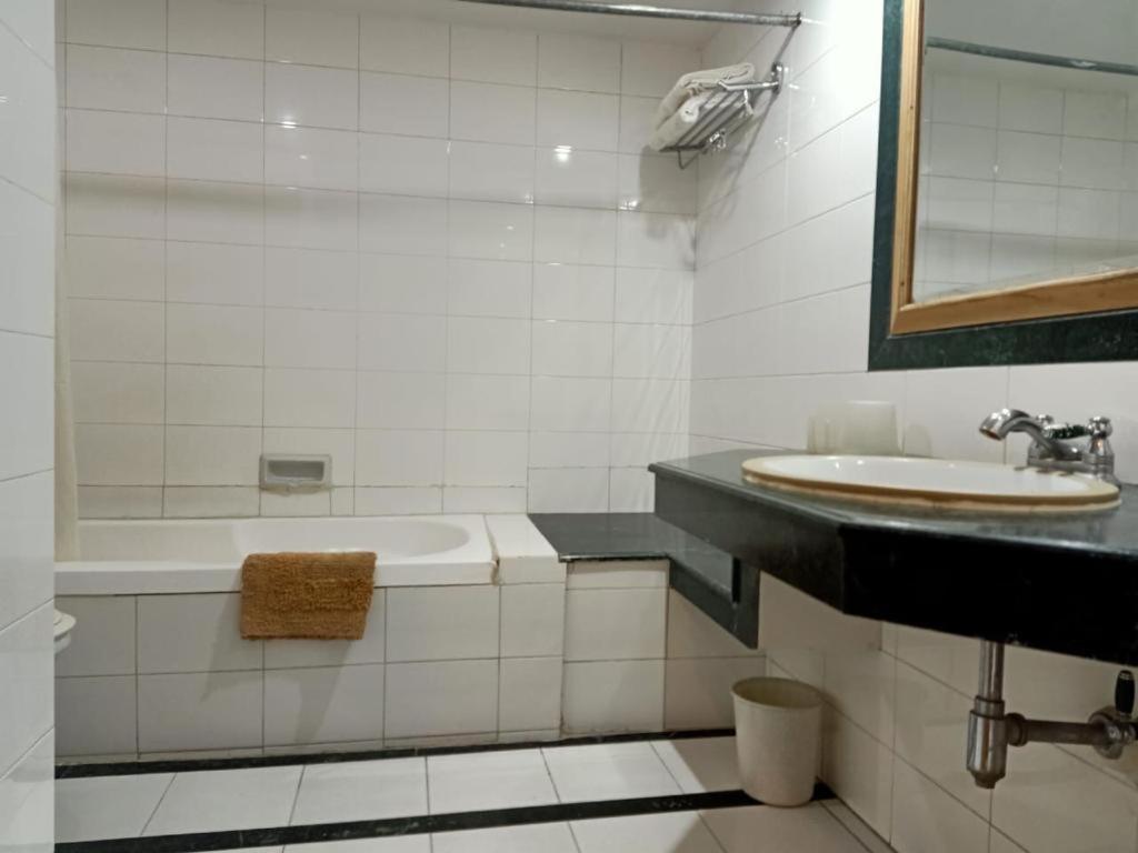 Shingar Regency Hotel Manali  Ngoại thất bức ảnh